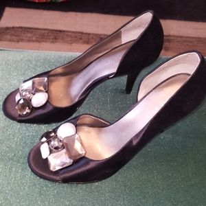 Classy Nine West high heel black dressy shoes